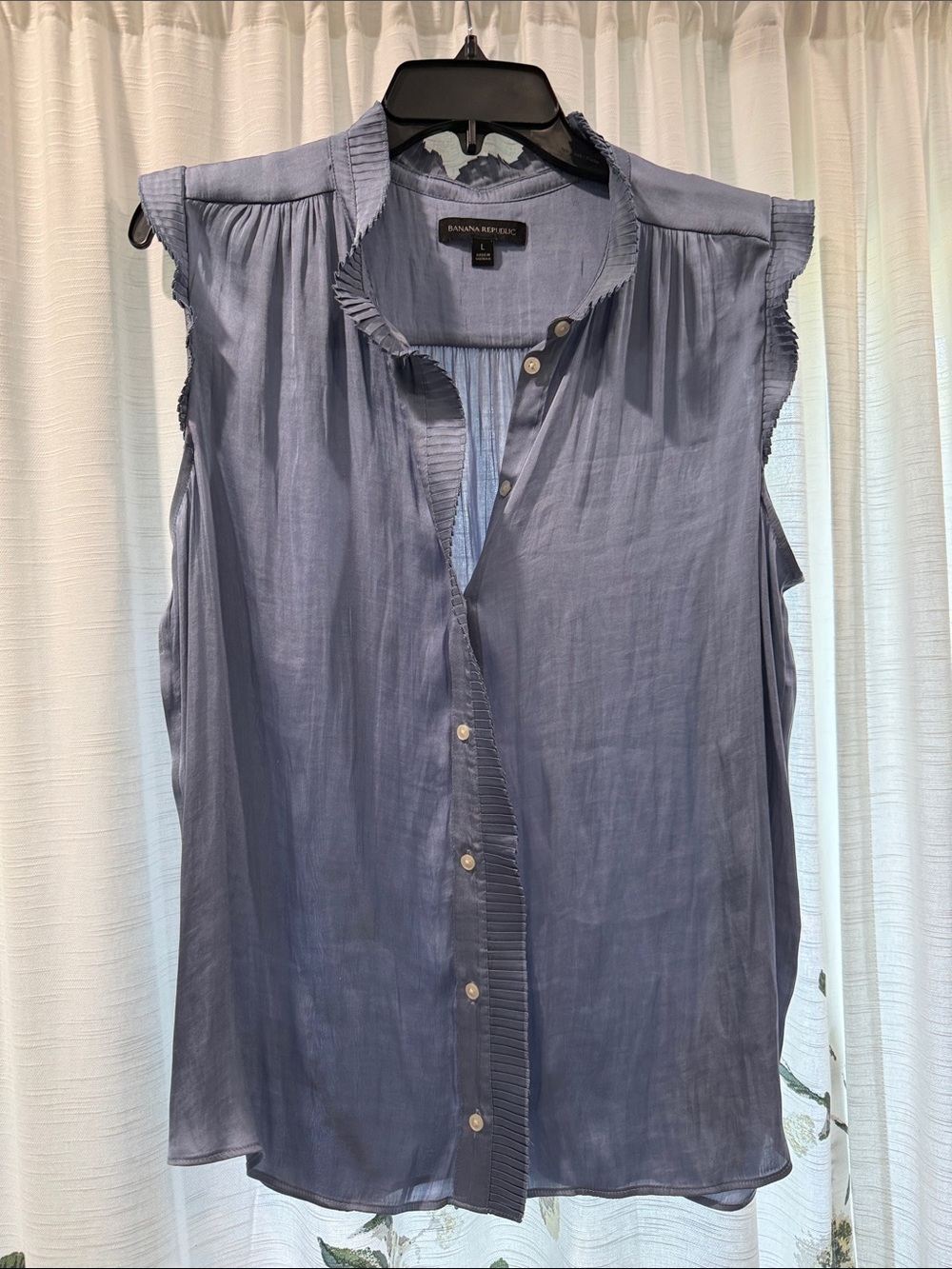 Banana Republic Pleated Sleeveless Blouse Boutique Blue Size L